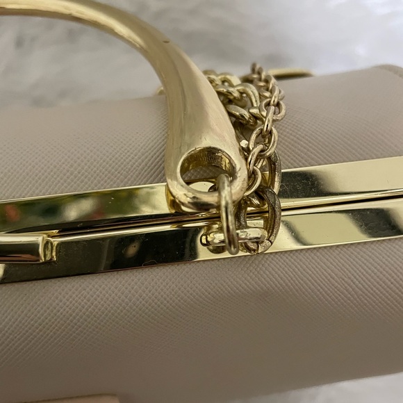 SOLD - Rare Loungefly Evil Queen Poison Apple Clasp Crossbody Purse - Picture 5 of 7